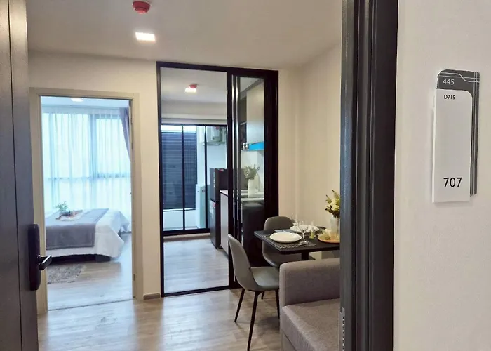 A Bright With Pool, Gym & Balcony *