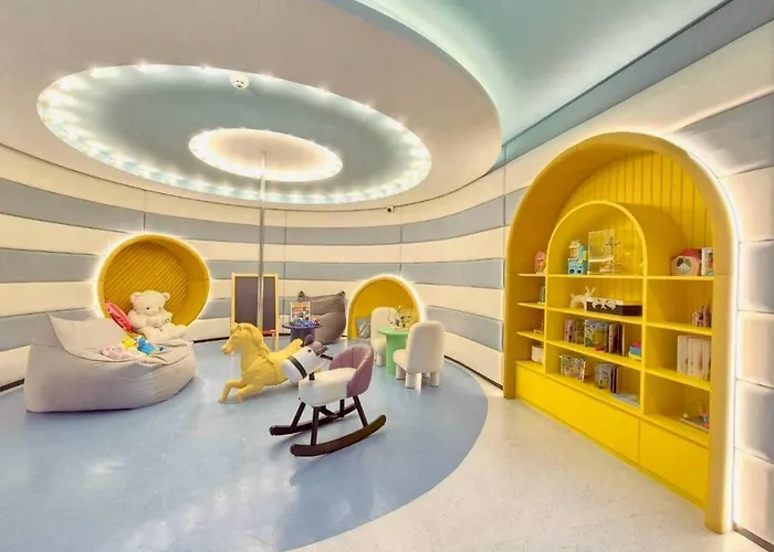 شقة A Bright With Pool, Gym & Balcony بانكوك